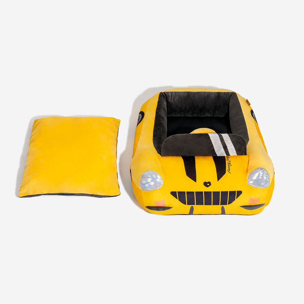 Luxury Convertible Race Car Pet Bed – Classic Design & Ultimate Comfort