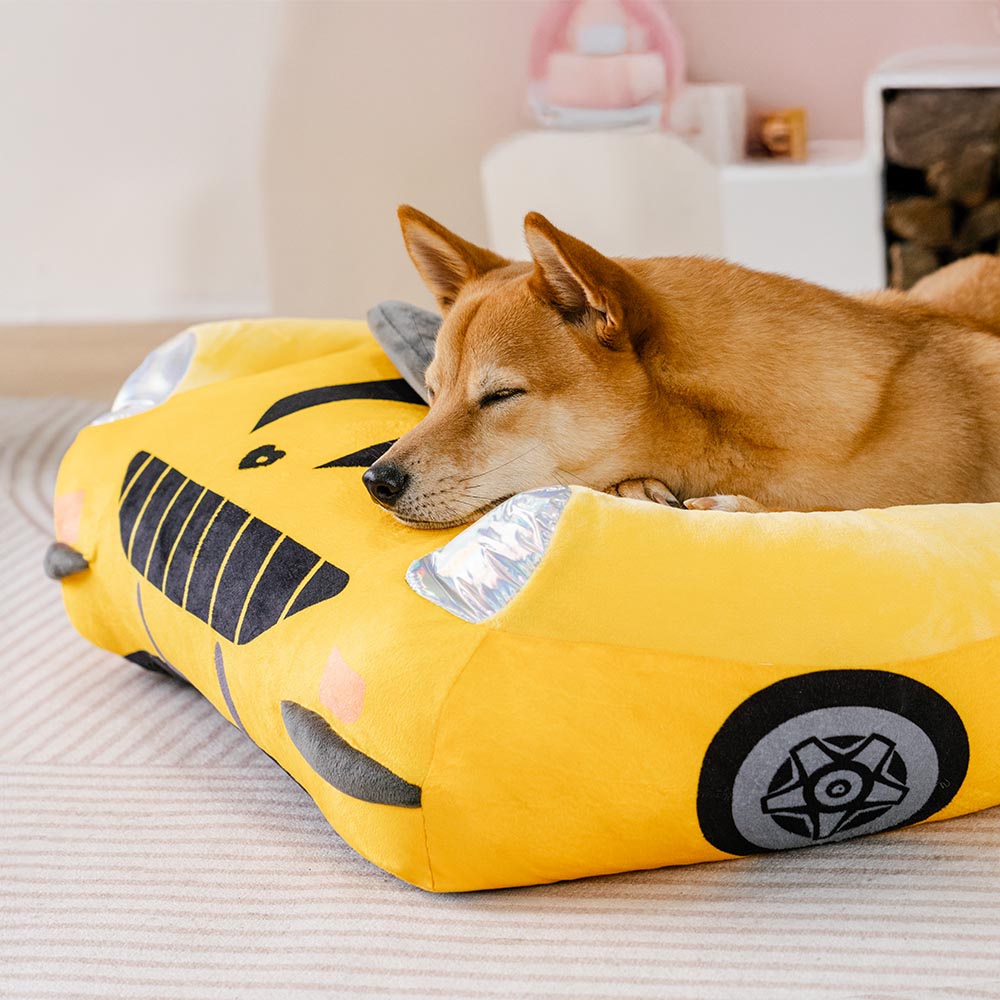 Luxury Convertible Race Car Pet Bed – Classic Design & Ultimate Comfort